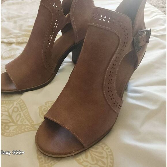 Maurices high block heeled sandals - Picture 6 of 10